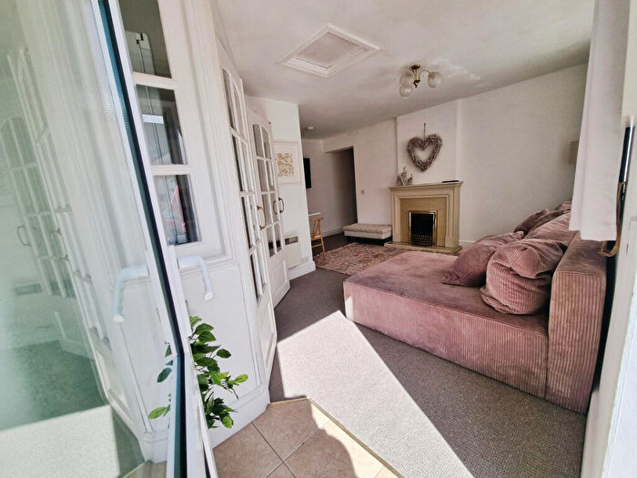 2 Bedroom Semi-Detached Bungalow To Rent In Station Road, Malmesbury, SN16
