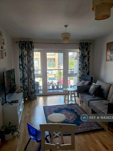 2 Bedroom Flat To Rent In Arla Place, Ruislip, HA4