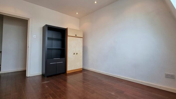 1 Bedroom Flat To Rent In Treadway Street, London, Haggerston, E2