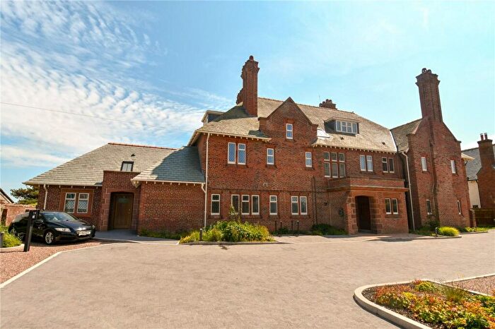 2 Bedroom Flat For Sale In Stanley Road, Hoylake, Wirral, CH47