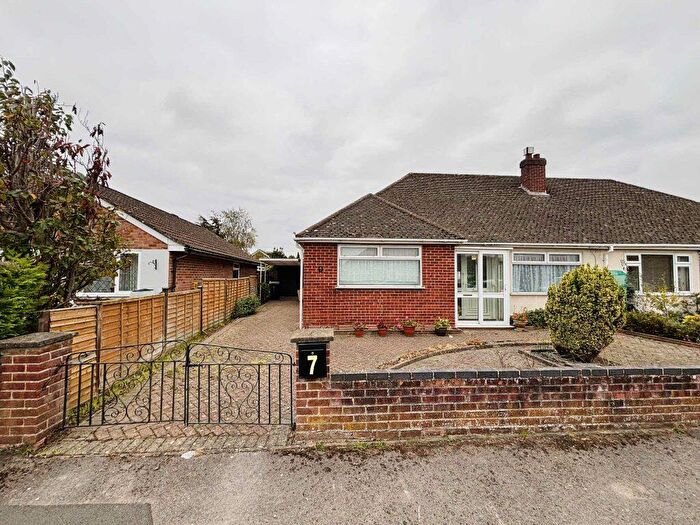 3 Bedroom Semi-Detached Bungalow For Sale In Calard Drive, Thatcham, RG18