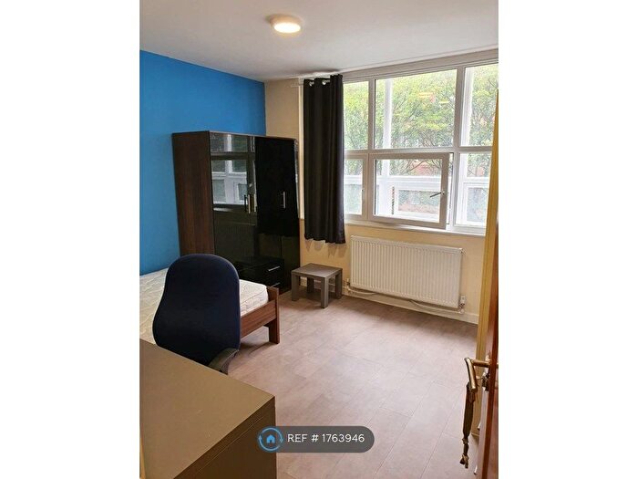 Studio To Rent In Cobourg Street, Manchester, M1