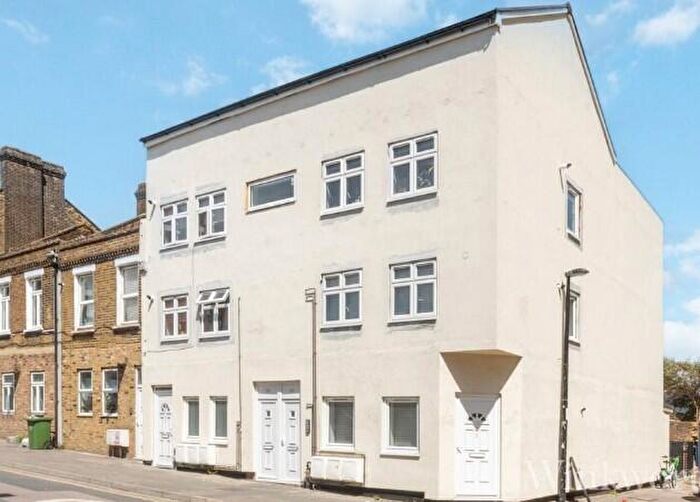 5 Bedroom Flat To Rent In Ilderton Road, London, SE15