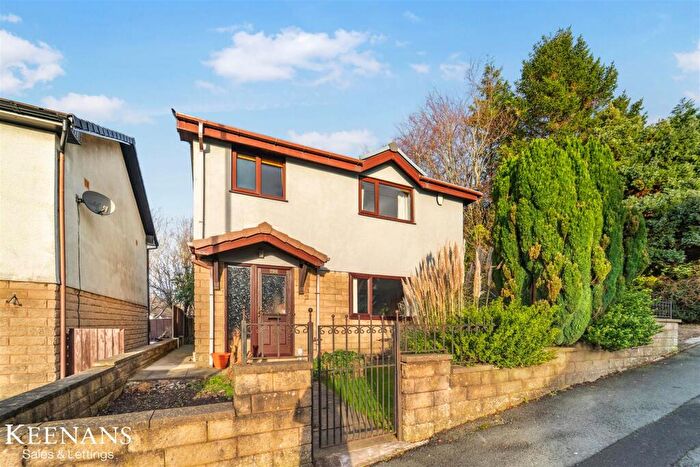 4 Bedroom Detached House For Sale In Reedley Road, Burnley, BB10