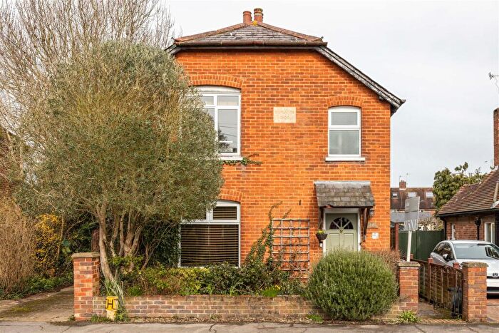 4 Bedroom Detached House For Sale In Oakdene Road, Brockham, RH3