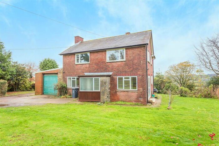 4 Bedroom Detached House To Rent In Hawkchurch, Axminster, EX13