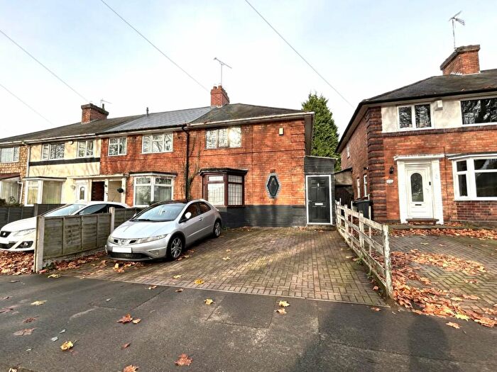 3 Bedroom Semi-Detached House To Rent In Warren Farm Road, Birmingham, West Midlands, B44