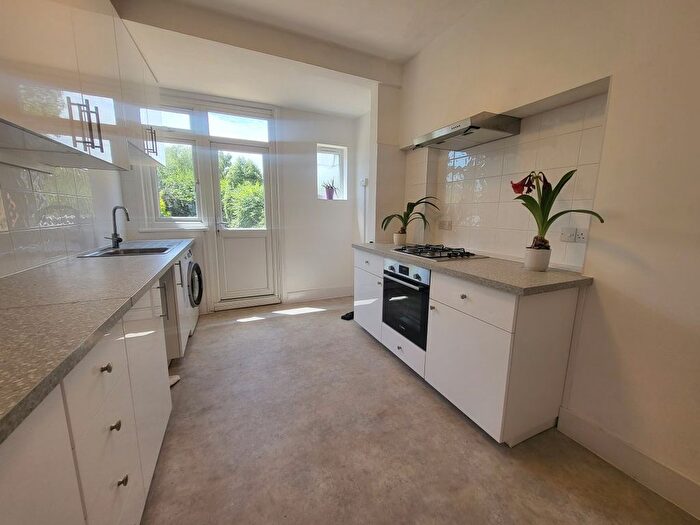 3 Bedroom Semi-Detached House To Rent In Boston Road, Hanwell, W7