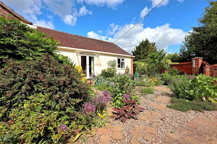 3 Bedroom Bungalow For Sale In School Road, Bartholomew Green, Essex, CM77