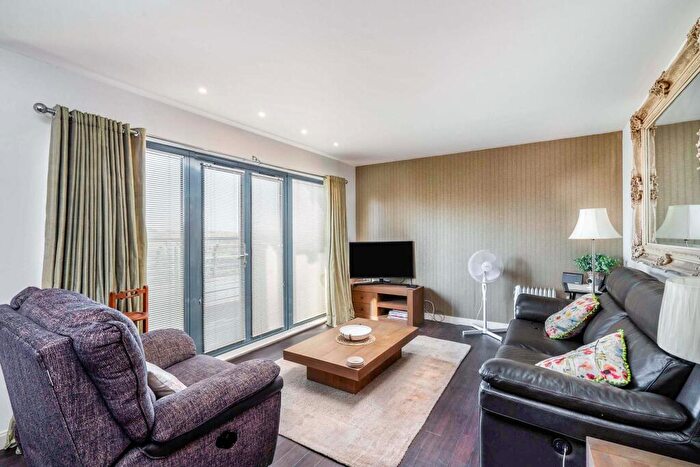 2 Bedroom Apartment To Rent In St Margarets Court, Maritime Quarter, Swansea, SA1