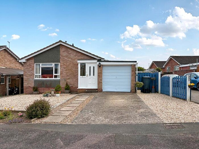 3 Bedroom Detached Bungalow For Sale In Scalwell Mead, Seaton, Devon, EX12