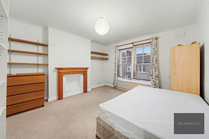 3 Bedroom Flat To Rent In Cato Road, Clapham, SW4