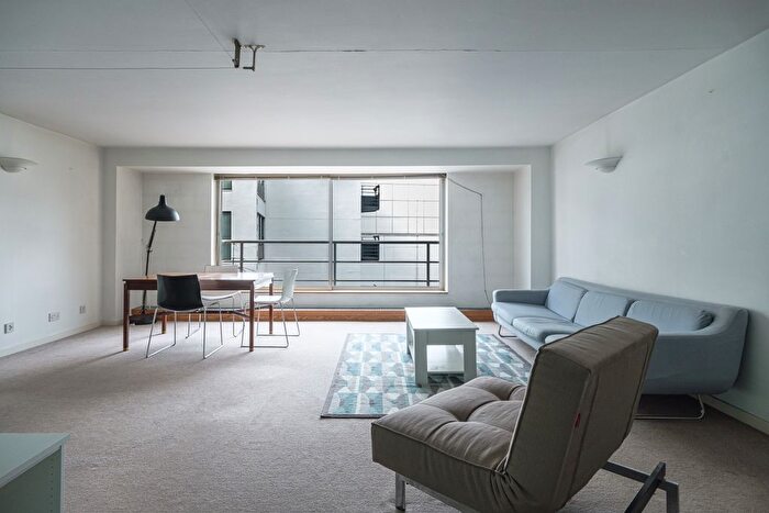 Studio To Rent In Cinnamon Wharf, Shad Thames, SE1