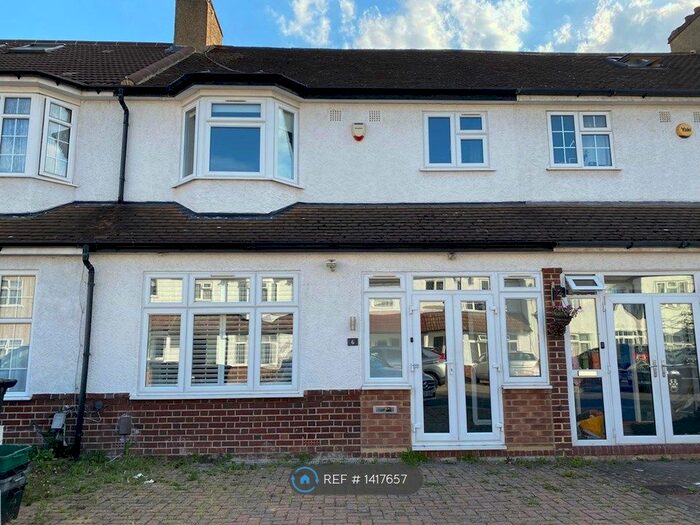 3 Bedroom Terraced House To Rent In Ashleigh Road, London, SE20