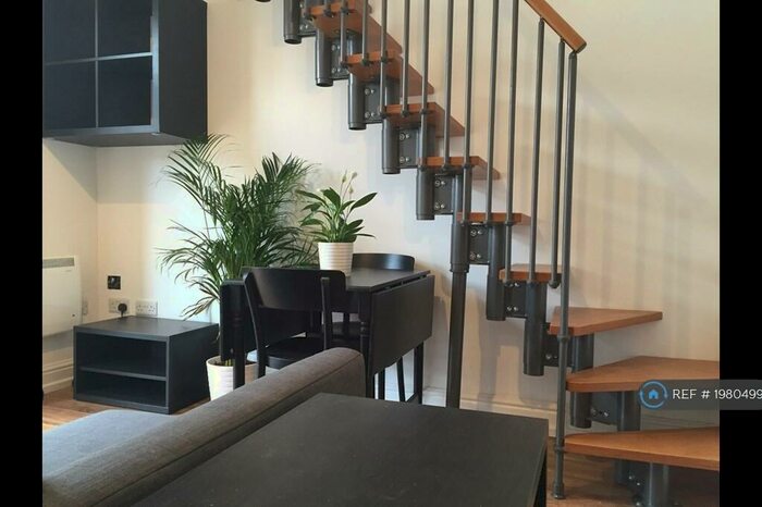 1 Bedroom Flat To Rent In Barlow Moor Road, Manchester, M21