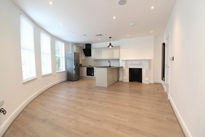 3 Bedroom Maisonette To Rent In Woodlands Road, Aigburth, Liverpool, Merseyside, L17