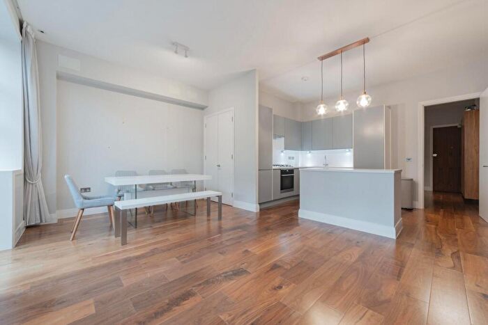 2 Bedroom Apartment To Rent In Grenville Place, Mill Hill, NW7