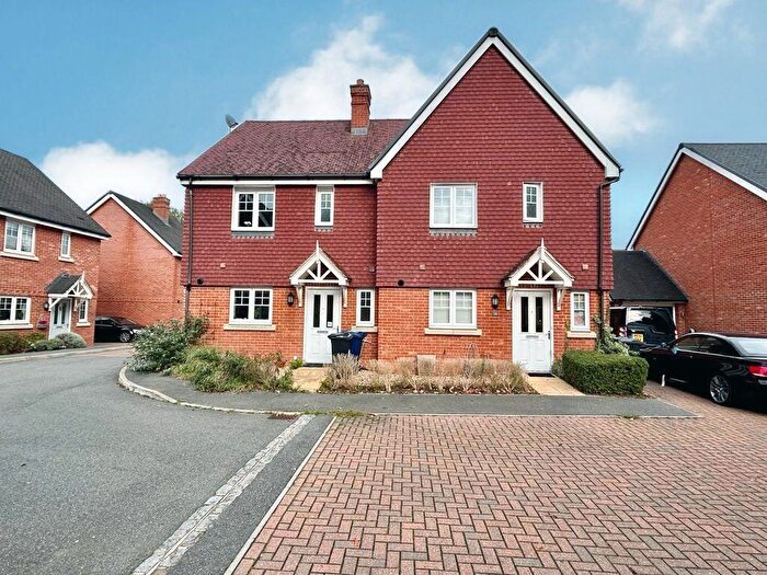 3 Bedroom Semi Detached House To Rent In Wey Meadow Close, Farnham, GU9