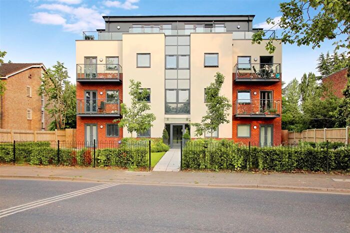 2 Bedroom Flat To Rent In Eastbury Road, Watford, WD19