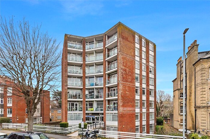 2 Bedroom Flat For Sale In The Drive, Hove, East Sussex, BN3