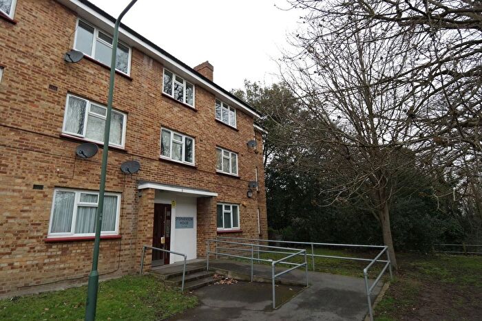 2 Bedroom Flat To Rent In Stephenson House, Hurst Lane, Abbeywood, SE2