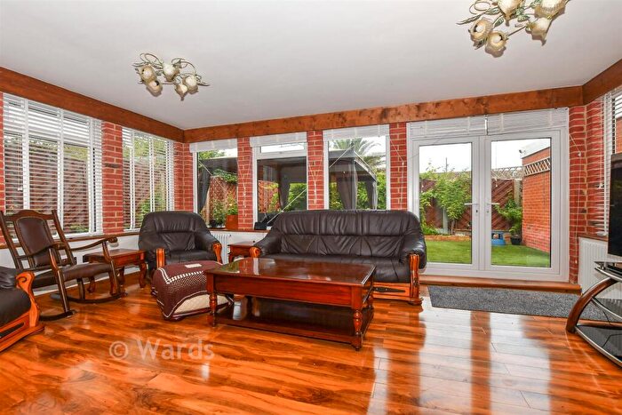 3 Bedroom Detached House For Sale In Beach Approach, Warden Bay, Sheerness, Kent, ME12