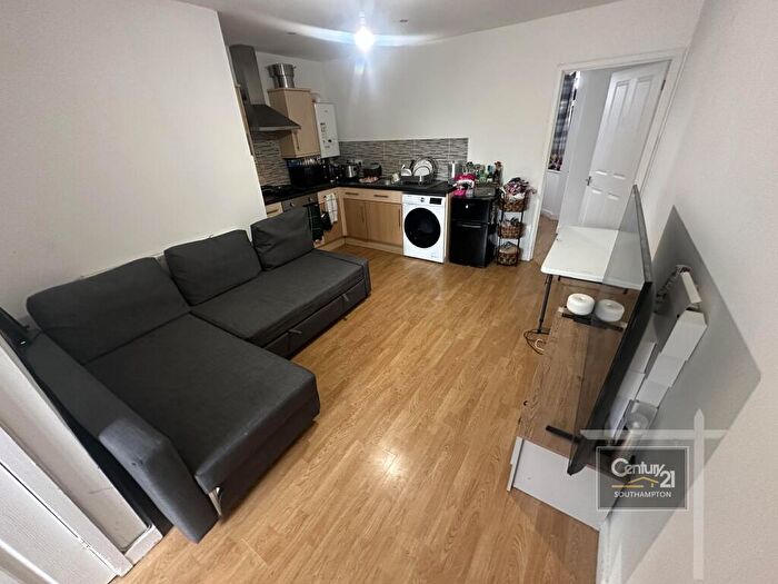 1 Bedroom Flat To Rent In |Ref: |, Warren Avenue, Southampton, SO16
