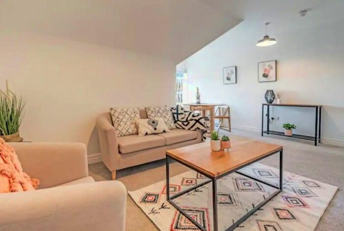 1 Bedroom Flat To Rent In Frant Road, Tunbridge Wells, Kent, TN2