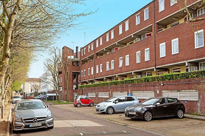 1 Bedroom Flat To Rent In Ollgar Close, London, W12