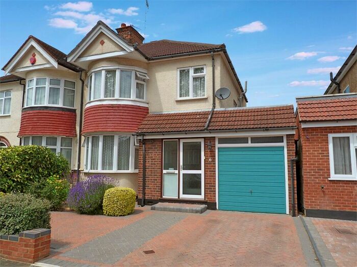 3 Bedroom Semi-Detached House To Rent In Fernbrook Drive, Harrow, HA2