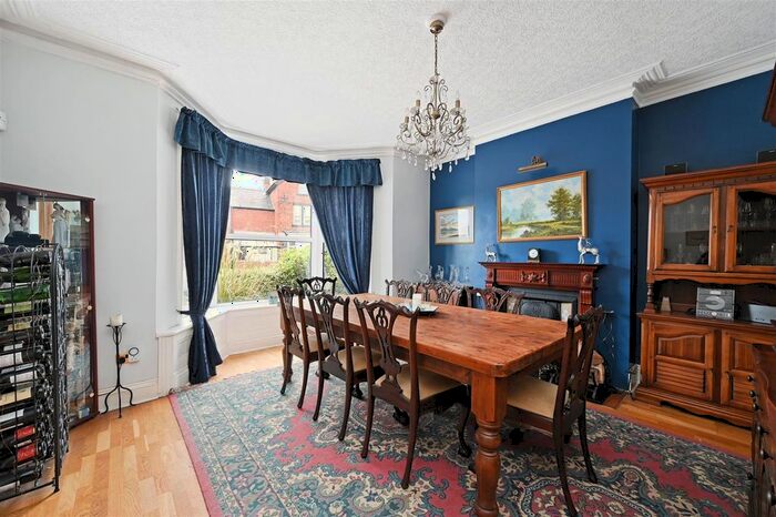 4 Bedroom Detached House For Sale In Thornby House, Whittington Hill, Chesterfield, S41