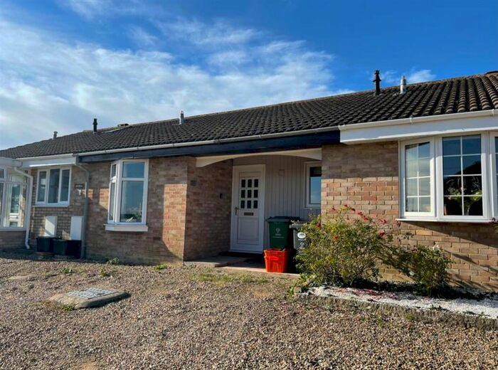 2 Bedroom Bungalow To Rent In The Cullerns, Highworth, Swindon SN6