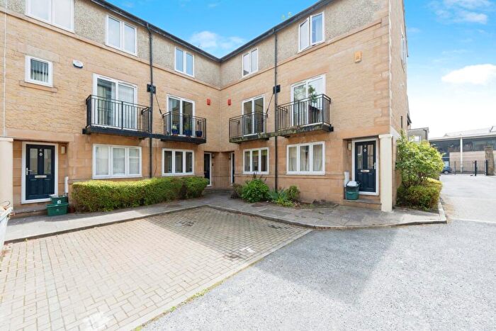3 Bedroom Town House For Sale In St Johns Mews, Lancaster, LA1