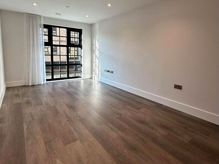 2 Bedroom Flat To Rent In Bircherley Green, Hertford, SG14