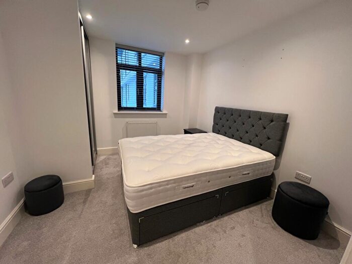 1 Bedroom Flat To Rent In Sloane House, New Street, Aylesbury, HP20