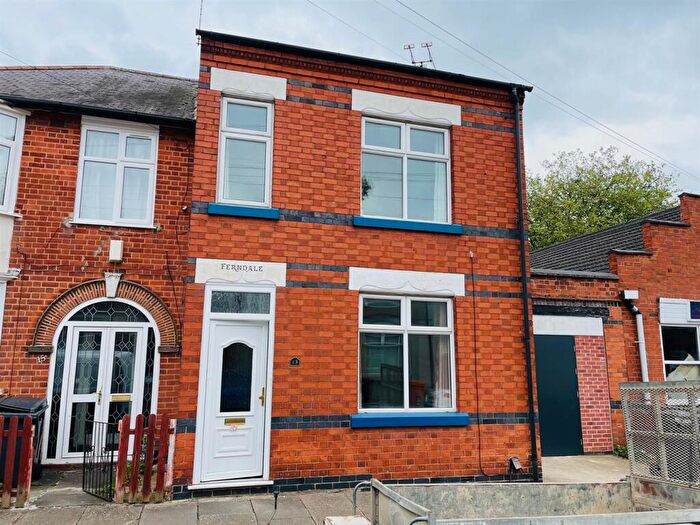 3 Bedroom Terraced House To Rent In Hobson Road, Leicester, LE4