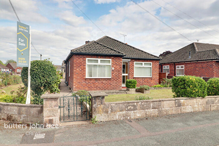3 Bedroom Detached Bungalow For Sale In Lingfield Drive, Crewe, CW1
