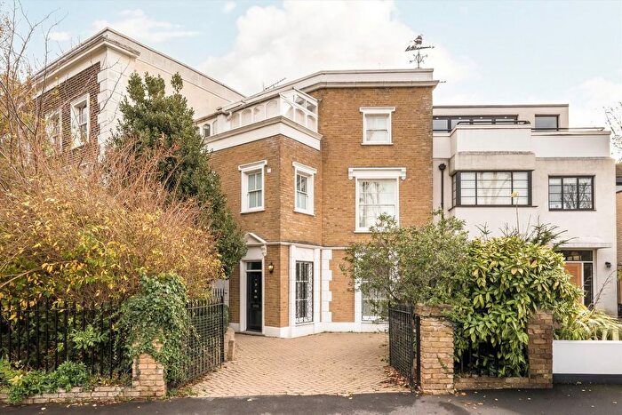 3 Bedroom Terraced House For Sale In Honor Oak Rise, Honor Oak, SE23