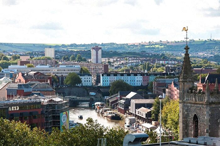 1 Bedroom Flat To Rent In Southey House, Wine Street, Bristol, Somerset, BS1