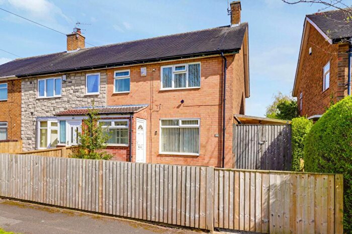 3 Bedroom End Of Terrace House For Sale In Pedmore Valley, Nottingham, NG5
