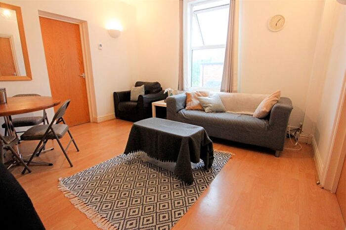 5 Bedroom Flat To Rent In Addington Road, Reading, RG1