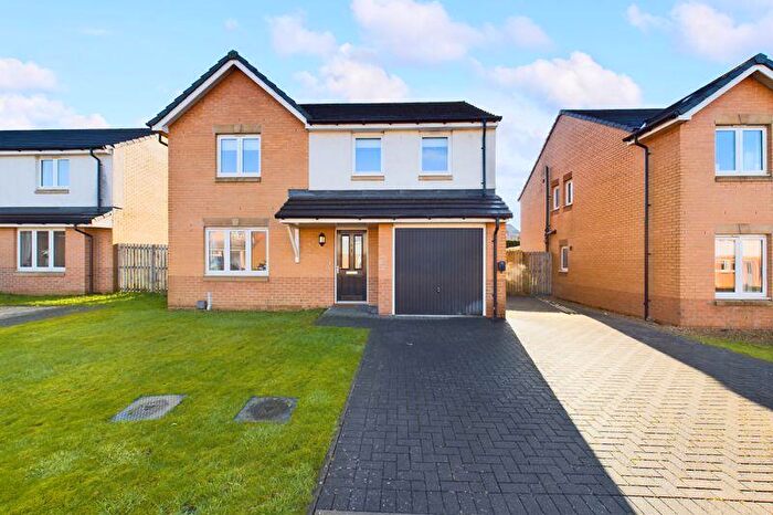 4 Bedroom Detached House For Sale In Cailhead Drive, Smithstone, G68