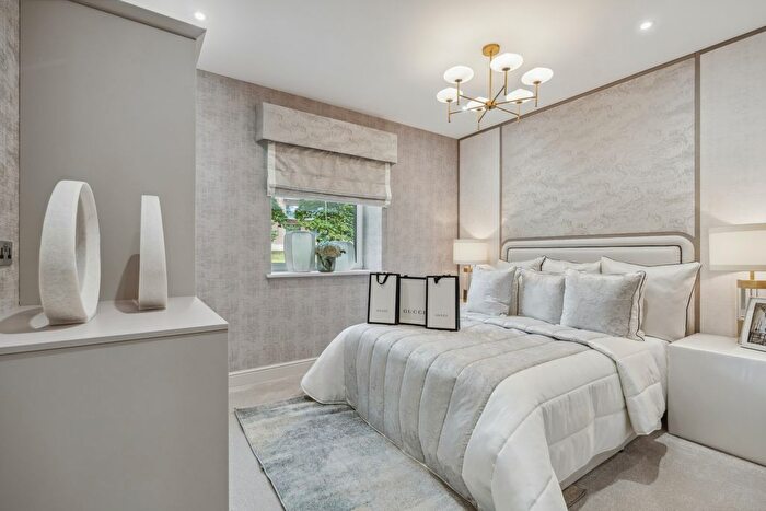 2 Bedroom Flat For Sale In Gorelands Lane, Chalfont St. Giles, HP8