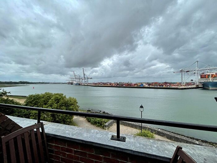 2 Bedroom Apartment To Rent In Quayside Walk, Marchwood, SO40