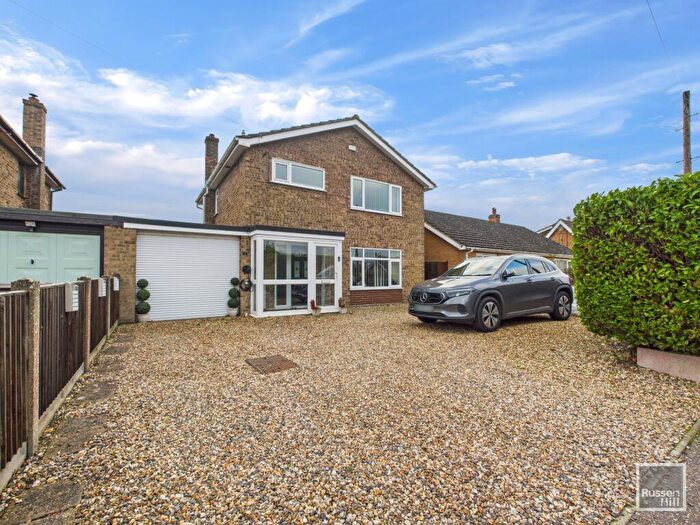 3 Bedroom Detached House For Sale In Woodview Road, Easton, NR9