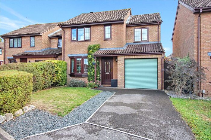 4 Bedroom Detached House For Sale In Hartsthorn Close, Swindon, Wiltshire, SN2