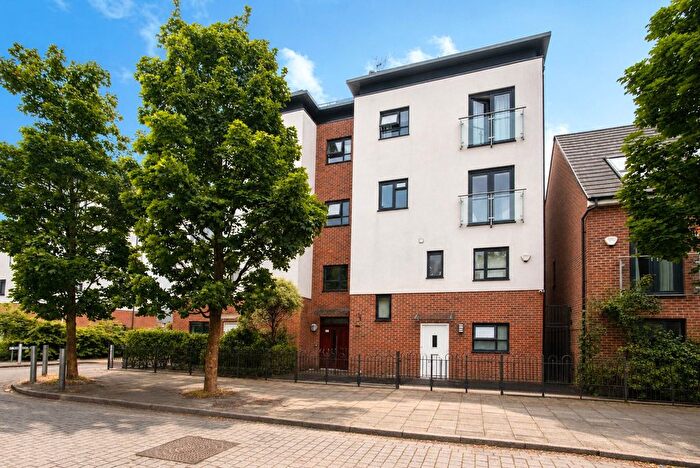 3 Bedroom Semi-Detached House For Sale In Broughton Lane, Salford, Greater Manchester, M7