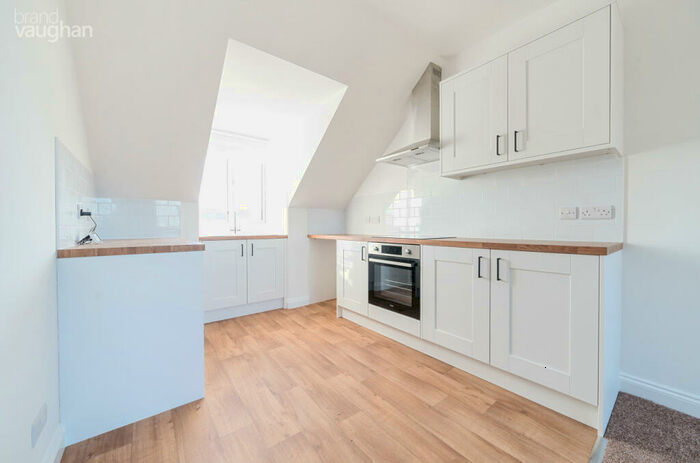 1 Bedroom Flat To Rent In Walsingham Road, Hove, East Sussex, BN3