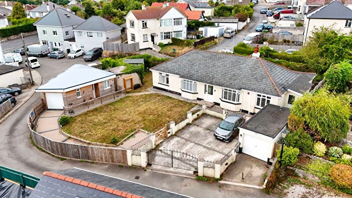 4 Bedroom Bungalow For Sale In Willake Road, Kingskerswell, Newton Abbot, TQ12