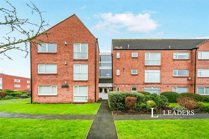 3 Bedroom Flat To Rent In Blundellsands Road West, Liverpool, Merseyside, L23